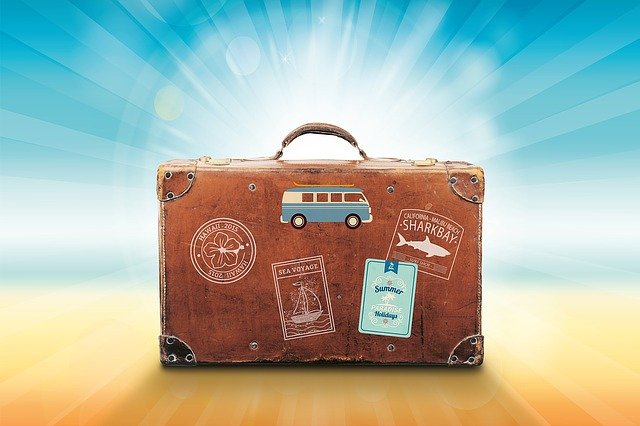 luggage-g4e96fe9ad_640.jpg