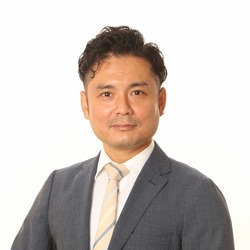川人祐哉